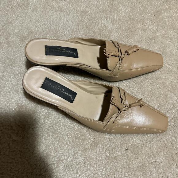 Tan leather kitten heel mules 5.5 - Picture 2 of 8